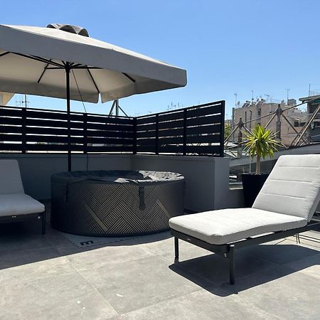 T&T Luxury Apartments - Rooftop Jacuzzi أثينا المظهر الخارجي الصورة