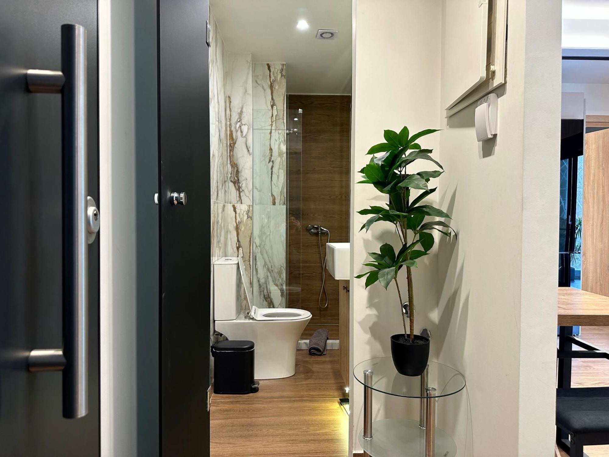 T&T Luxury Apartments - Rooftop Jacuzzi أثينا المظهر الخارجي الصورة