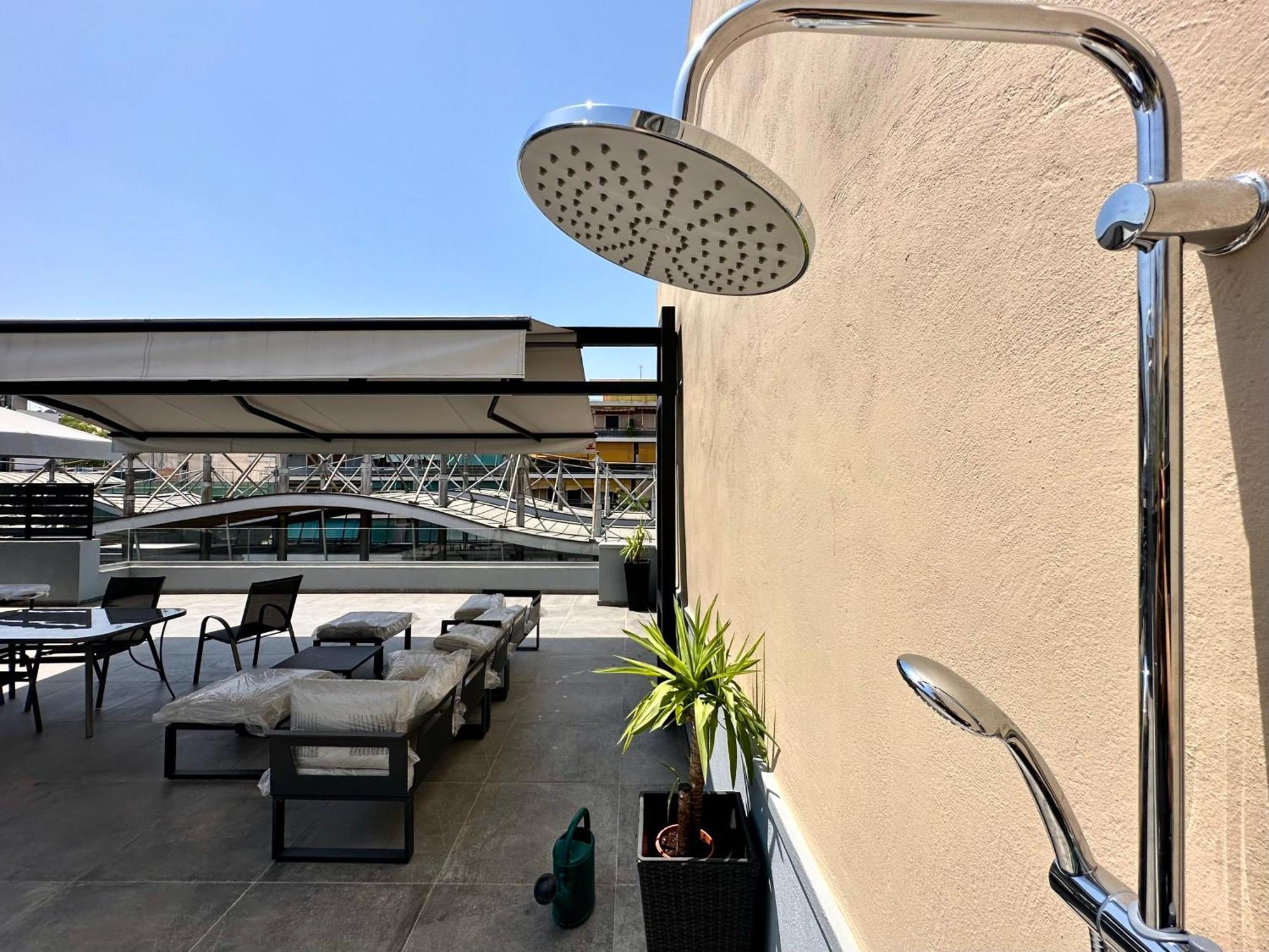 T&T Luxury Apartments - Rooftop Jacuzzi أثينا المظهر الخارجي الصورة