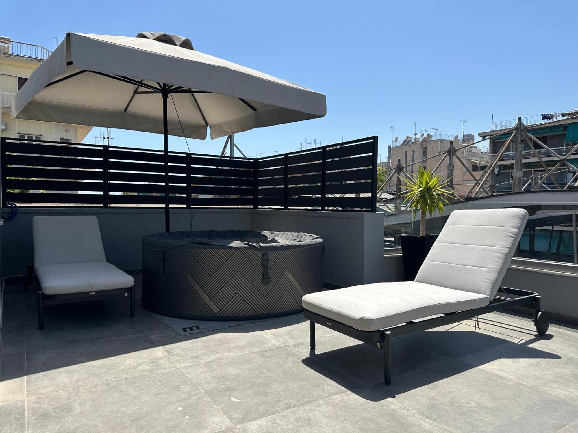 T&T Luxury Apartments - Rooftop Jacuzzi أثينا المظهر الخارجي الصورة